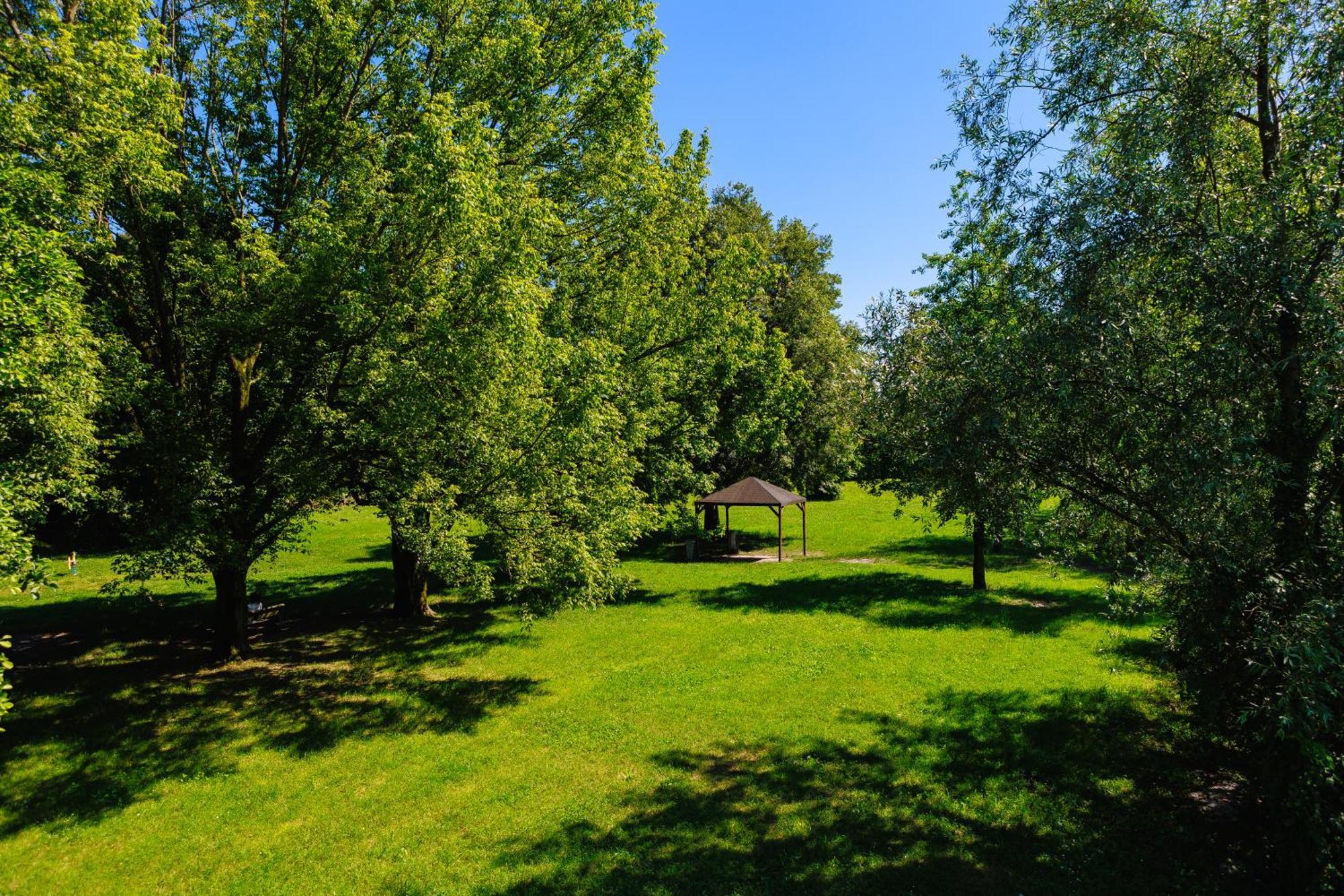 Botanique Hotel Vergani Fara Gera dʼAdda Exteriör bild